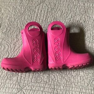 Crocs size 7 toddlers